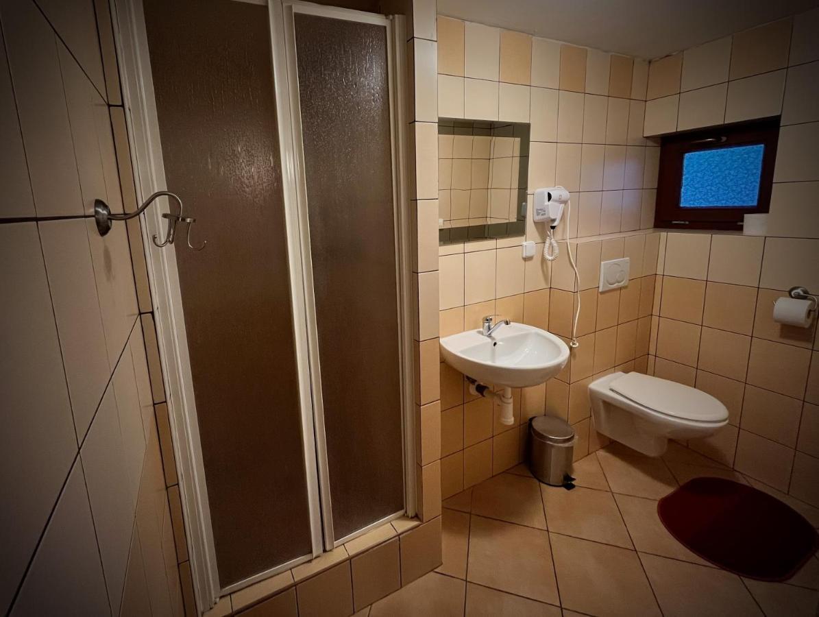 Penzión Pri Kaštieli Záturčie Martin Exterior foto